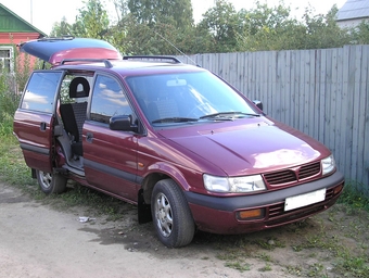 1996 Mitsubishi Space Runner