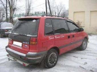 1996 Mitsubishi Space Runner Pictures