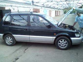 1997 Mitsubishi Space Runner For Sale