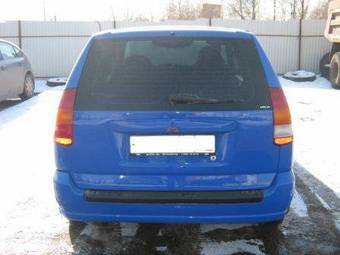 1999 Mitsubishi Space Star Photos