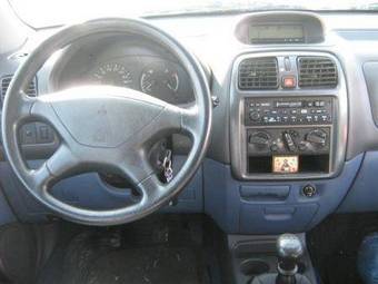 1999 Mitsubishi Space Star Photos