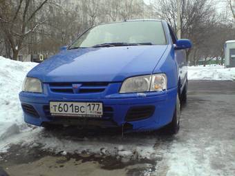 2001 Mitsubishi Space Star Pictures
