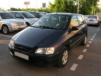 2001 Mitsubishi Space Star Pics