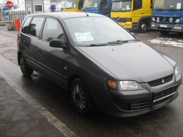 2002 Mitsubishi Space Star