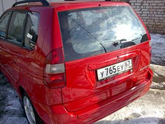 2002 Mitsubishi Space Star Pictures