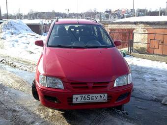 2002 Mitsubishi Space Star Photos