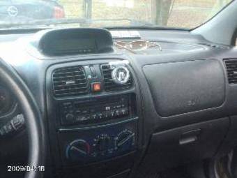 2002 Mitsubishi Space Star Photos
