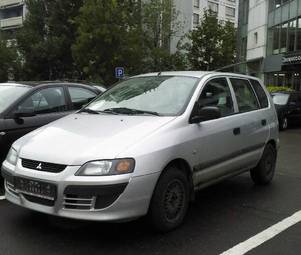 2003 Mitsubishi Space Star