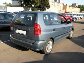 2003 Mitsubishi Space Star Pics