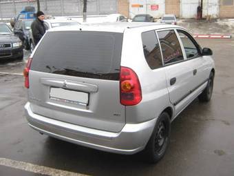 2004 Mitsubishi Space Star Pictures