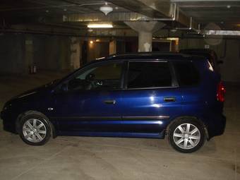 2004 Mitsubishi Space Star Pictures