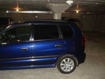 2004 Mitsubishi Space Star Photos