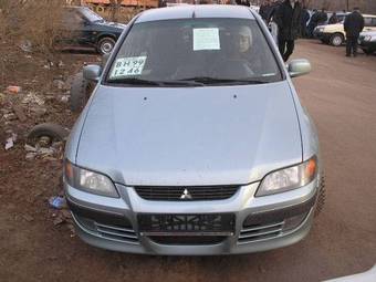 2004 Mitsubishi Space Star Pictures
