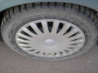 2004 Mitsubishi Space Star Photos