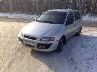 2004 Mitsubishi Space Star Photos