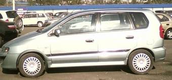 2004 Mitsubishi Space Star Photos