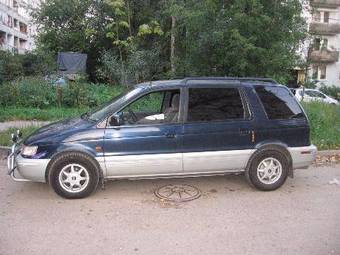 1995 Mitsubishi Space Wagon Photos