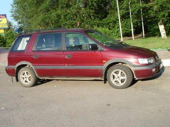 1995 Mitsubishi Space Wagon Photos