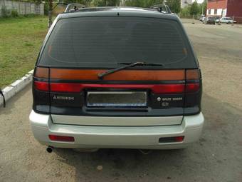 1997 Mitsubishi Space Wagon Photos