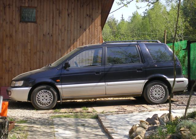 1998 Mitsubishi Space Wagon