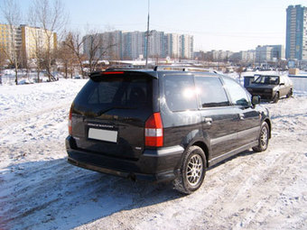 1999 Mitsubishi Space Wagon Photos