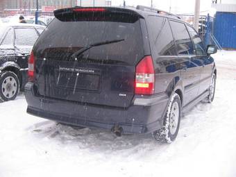 1999 Mitsubishi Space Wagon Images