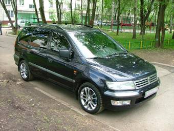 1999 Mitsubishi Space Wagon Photos