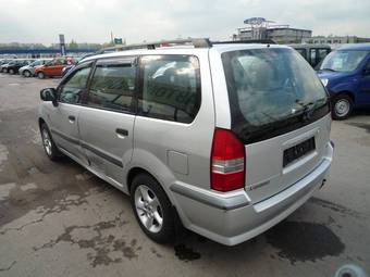 1999 Mitsubishi Space Wagon Pictures