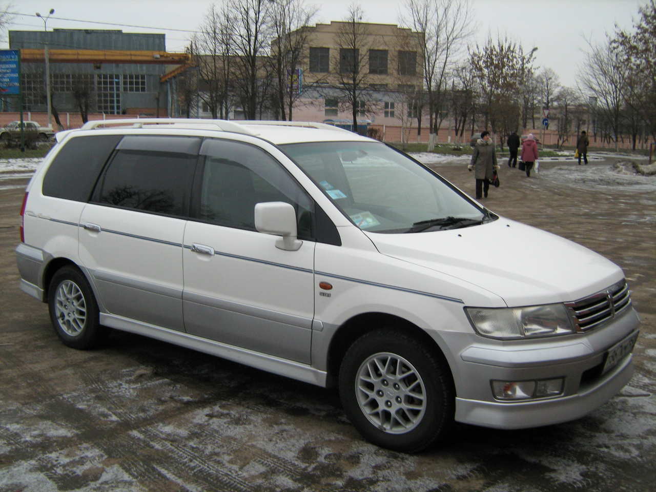 2000 Mitsubishi Space Wagon Specs  Engine Size 2 4  Fuel