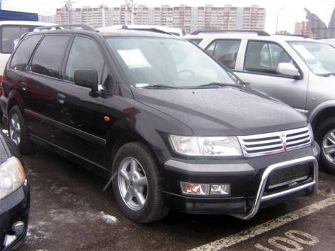Mitsubishi space wagon 2000