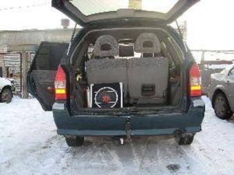 2000 Mitsubishi Space Wagon Pictures