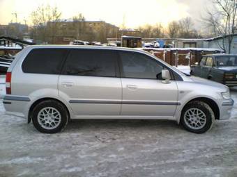 2002 Mitsubishi Space Wagon