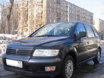 2003 Mitsubishi Space Wagon