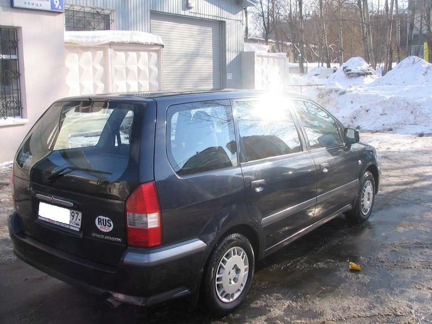 2003 Mitsubishi Space Wagon