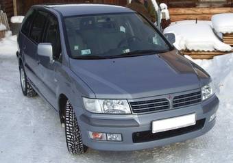 2003 Mitsubishi Space Wagon Images