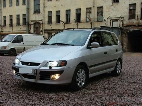 2004 Mitsubishi Space Wagon