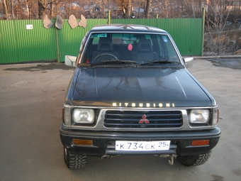 Mitsubishi Strada