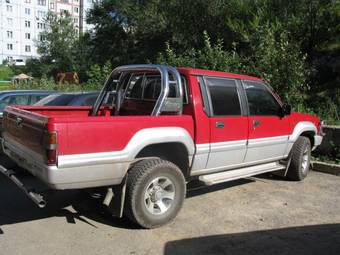 1991 Mitsubishi Strada Photos