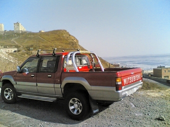 1993 Mitsubishi Strada