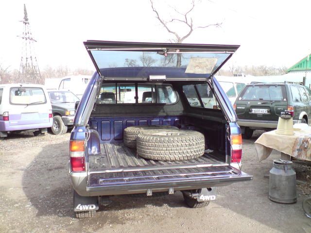 1993 Mitsubishi Strada