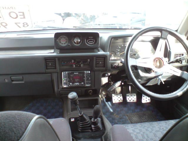1993 Mitsubishi Strada