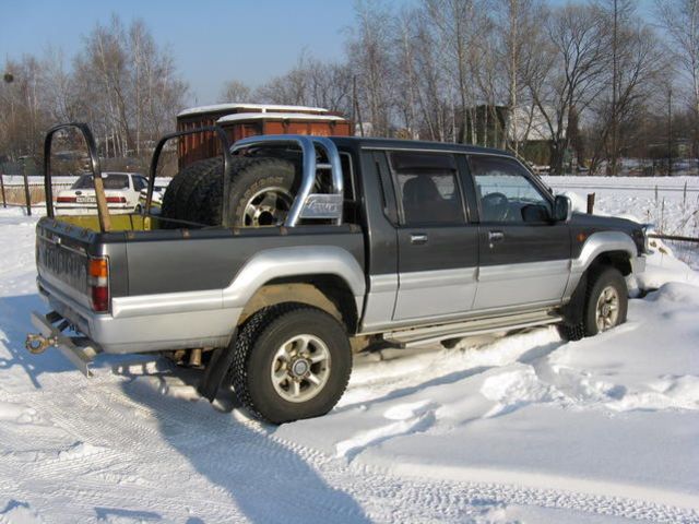 1993 Mitsubishi Strada