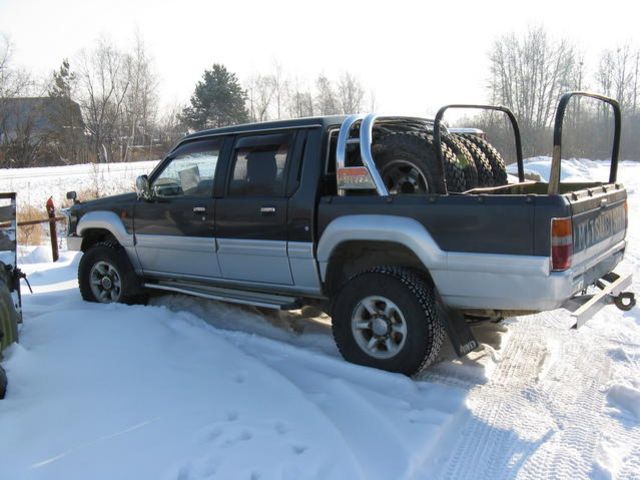 1993 Mitsubishi Strada