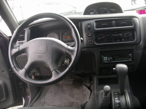 2003 Mitsubishi Strada
