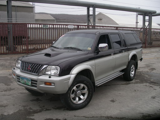 2003 Mitsubishi Strada