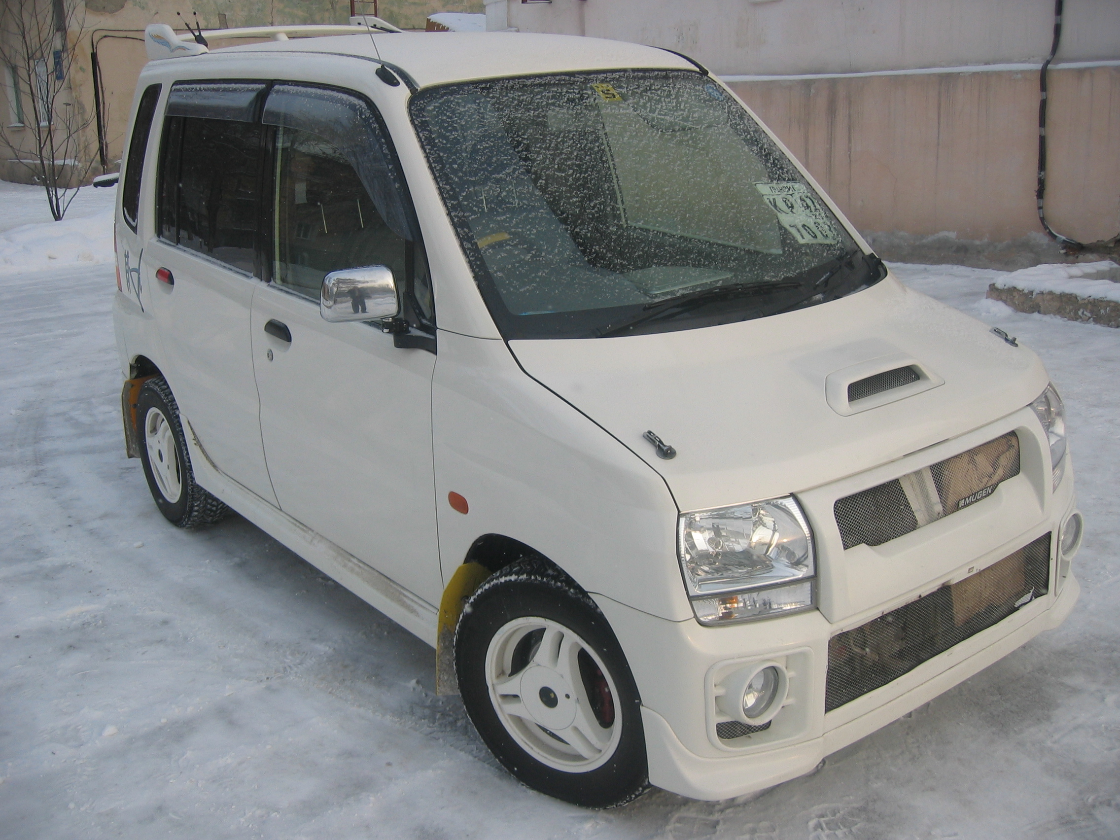 1999 Mitsubishi Toppo BJ