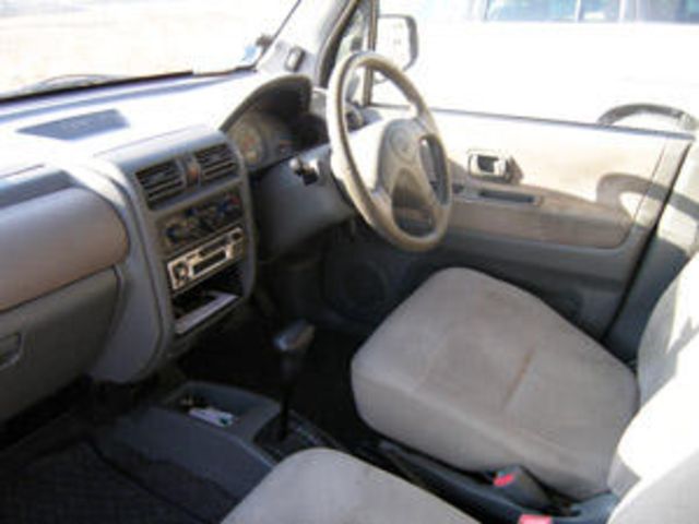 2001 Mitsubishi Toppo BJ