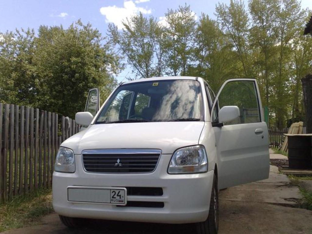 2001 Mitsubishi Toppo BJ