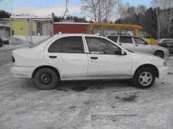 1999 Nissan 100NX Photos