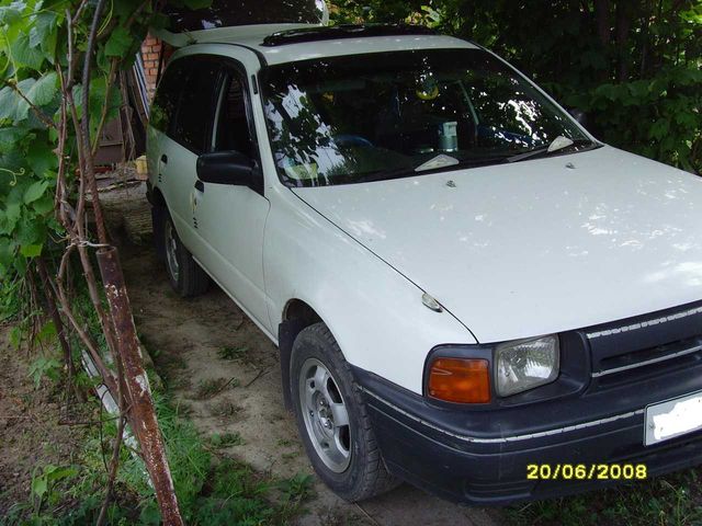 1997 Nissan AD Van